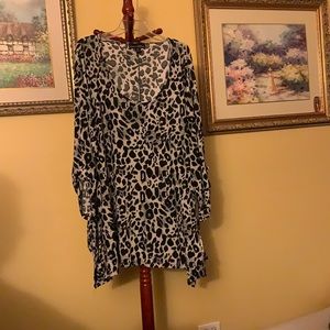 Gray top with black leopard print